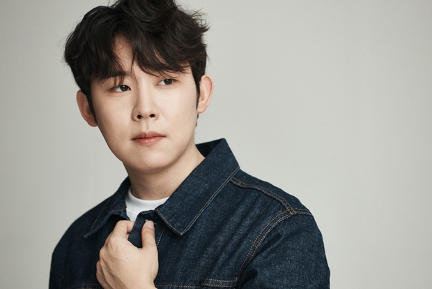 Jinwook Showcases Musical Versatility in His Debut Album