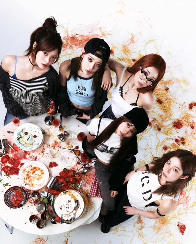 LE SSERAFIM Dominates Year-End Stages in Korea, America, and Japan