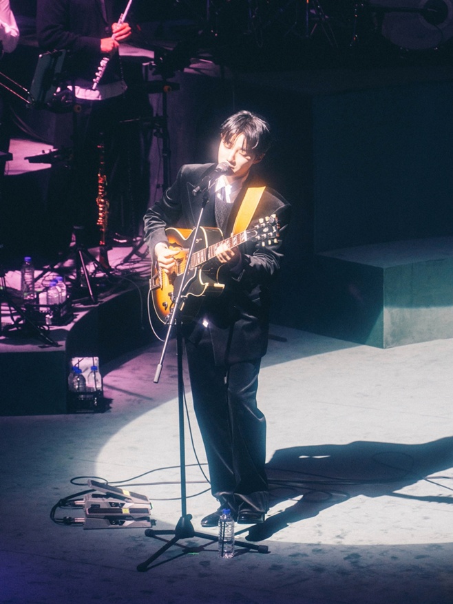 So Soobin Concludes Year-End Solo Concert 'So Soo With' to Warm Reception