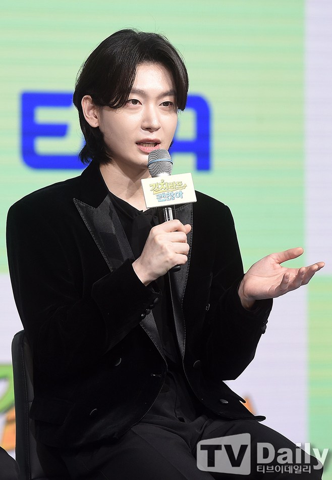 Kim Yong-bin's 'Yesterday You, Today You' Tops Music Charts for 11 Weeks Straight