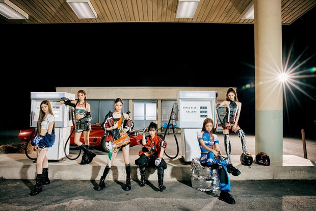 Izna's 'Racecar' Selected as One of NME's '25 Best K-pop Songs of 2025'