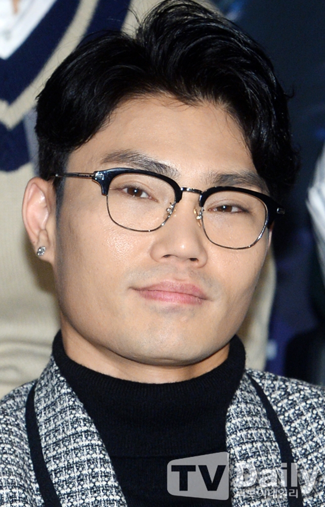 Kim Bum-soo Discusses Overcoming Vocal Disability and Returning to Roots