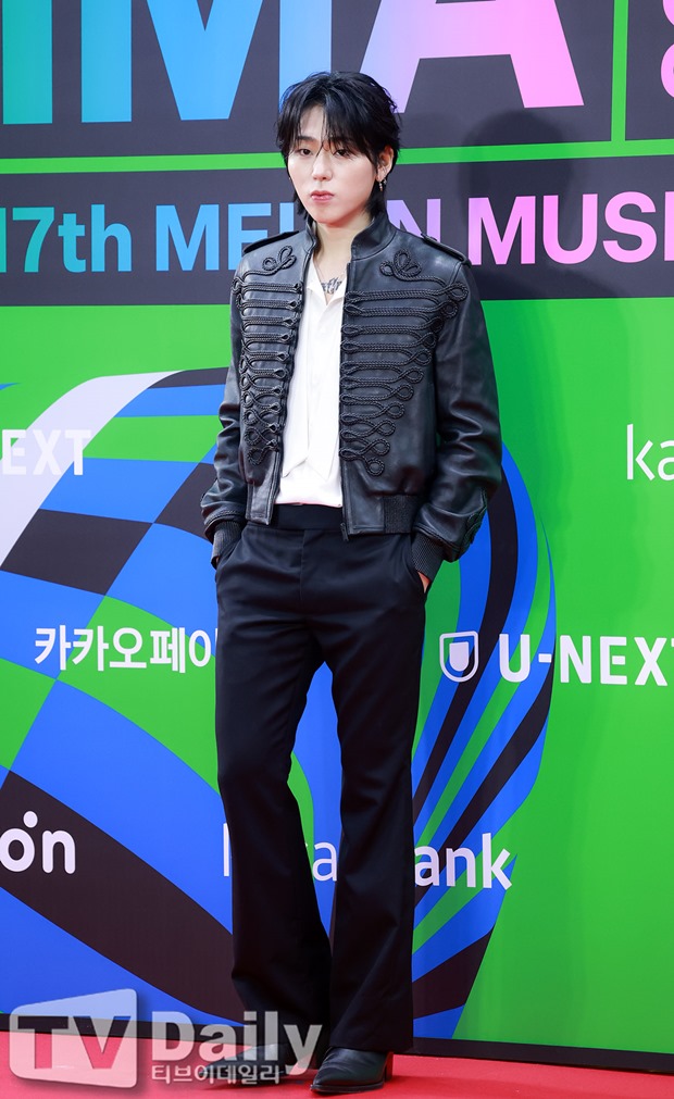 Zico Wins Best Producer at MMA2025 as BOYNEXTDOOR Achieves 4 Awards