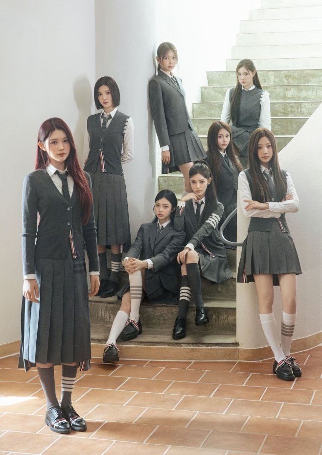 Hearts2Hearts Solidifies 2025’s Best New Artist Title with Seven Rookie Awards