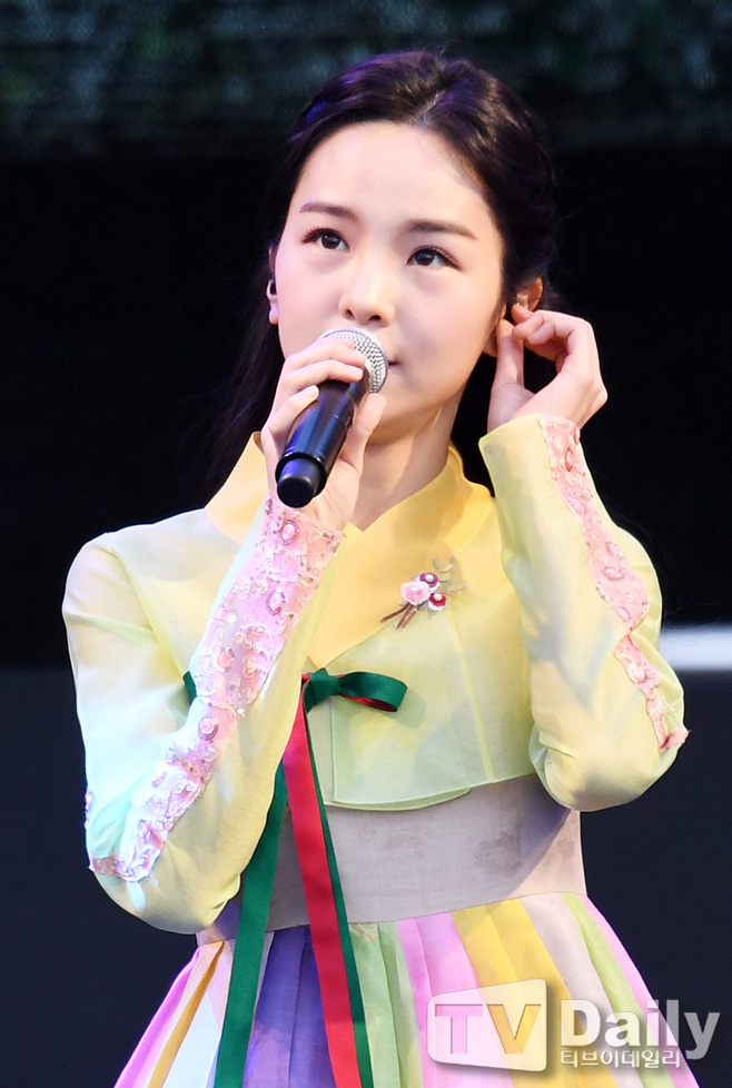 Song Sohee Announces Departure from Magic Strawberry Sound on December 31