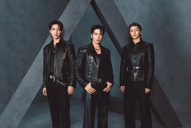 CNBLUE Releases 3rd Album '3LOGY' Featuring Their Unique Universe