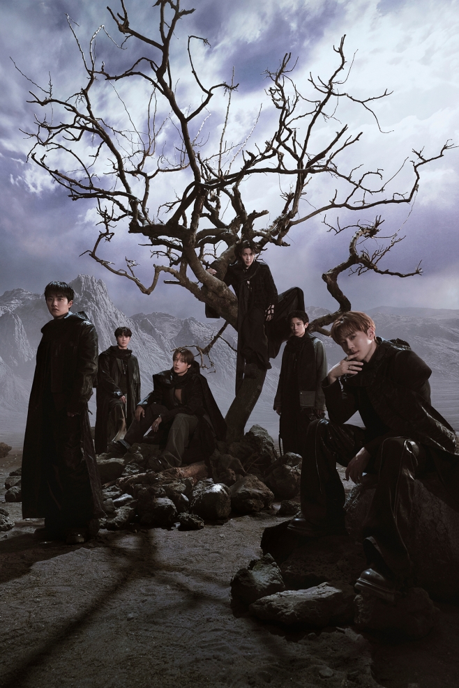 EXO Unveils Love Stories in Their 8th Album 'REVERXE'