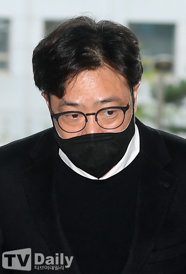 Court Rules in Favor of Fifty Fifty's Agency, Orders 500 Million Won Compensation from Ahn Seong-il