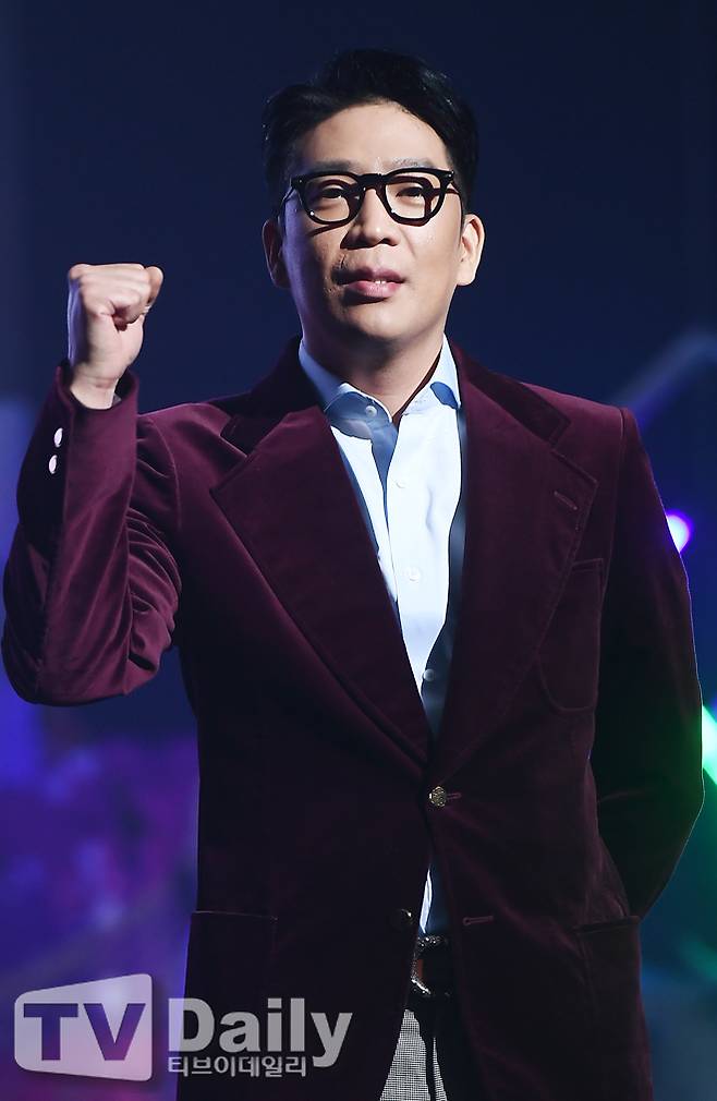 MC Mong Denies Affair Allegations with Cha Gawon, Claims Messenger Manipulation