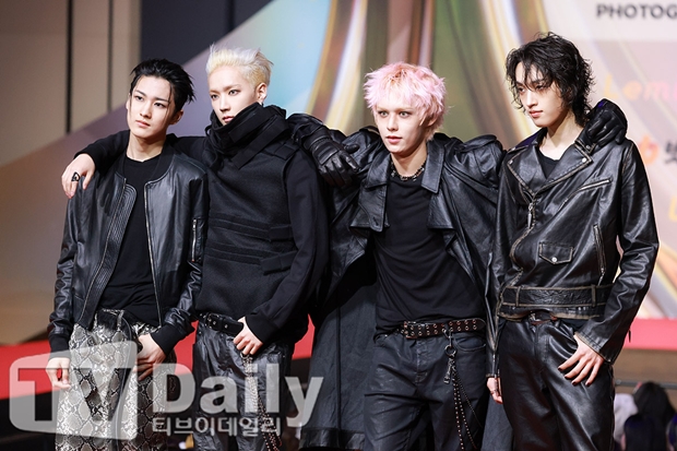 에이엠피, 첫 컴백으로 음악 방송 1위 도전하다