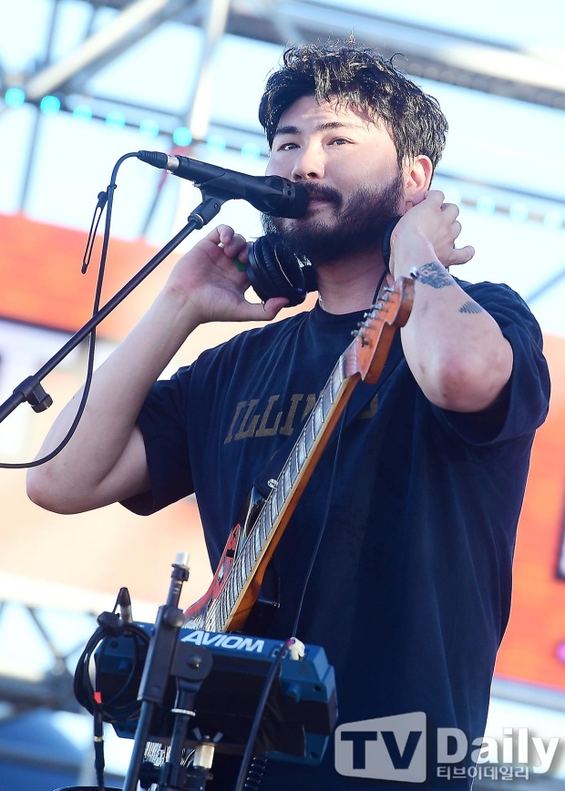 Kardgarden Reigns at the Music Charts Thanks to 'Transit Love'