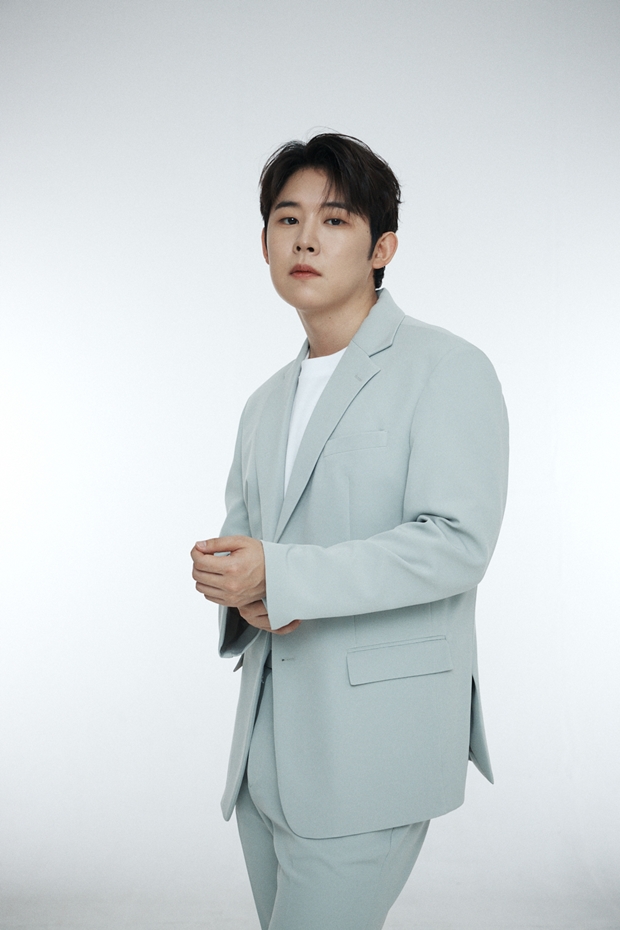 'Mr. Trot 2' Jinwook Establishes Himself as a Notable Artist at Regional Festivals