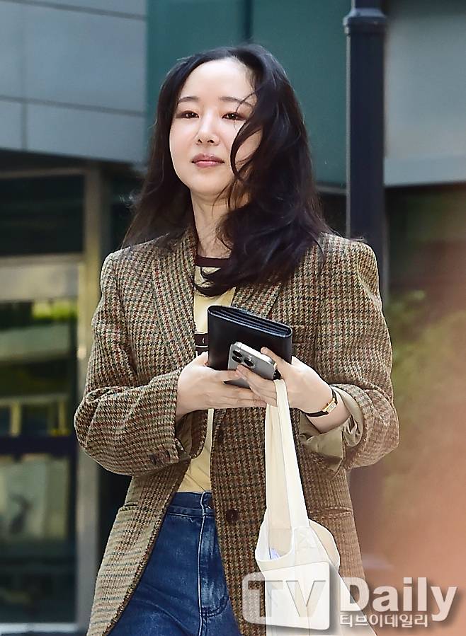Min Hee-jin Caught in the Legal Storm Between HYBE and NewJeans