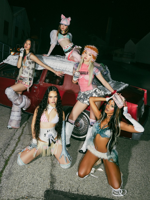 캣츠아이, 레이디 가가 제치며 미국 빌보드 팬 투표 1위 달성