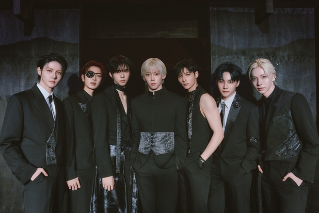 앰퍼샌드원, 새 앨범 '데피니션' 초동 판매 15만 장 돌파