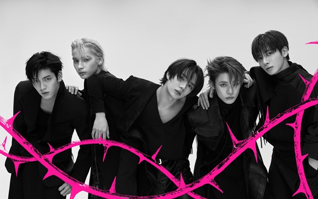 TOMORROW X TOGETHER Achieves Simultaneous Chart Success in Korea and Japan