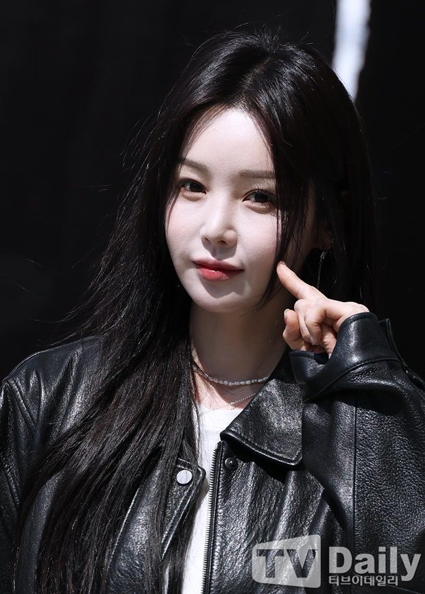 남규리, '사랑의 인사 2026'로 음원차트 1위…김연지의 특별한 지원