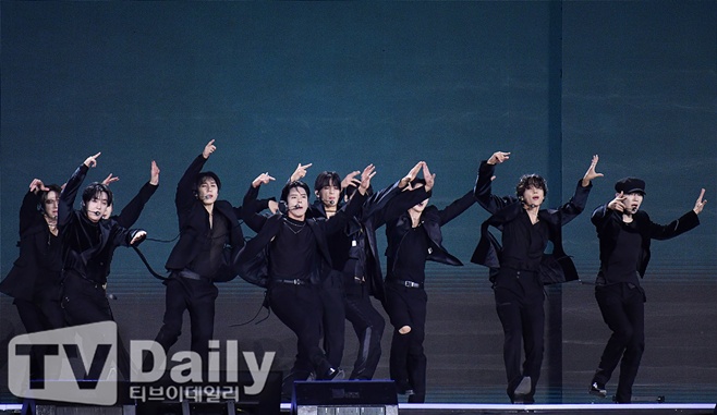 더보이즈, 차가원 고소 및 원헌드레드와 갈등 심화