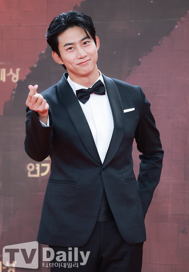 Ok Taecyeon Menikah dengan Kekasih 4 Tahun Lebih Muda Hari Ini… Anggota 2PM Akan Menyanyikan Lagu