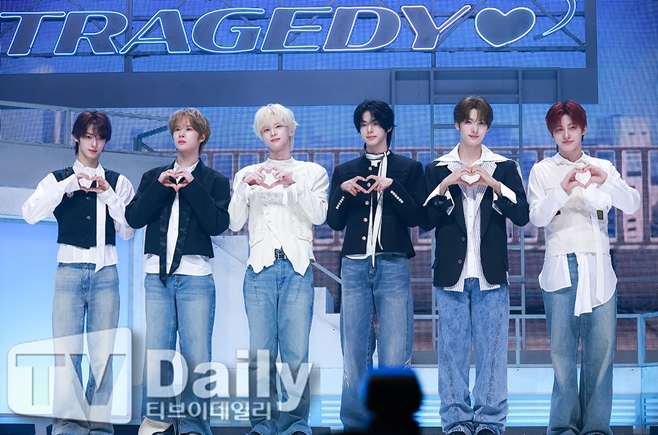 Tours Transforms into Modern Romeo with 'Straightforward Refreshing' Love Story