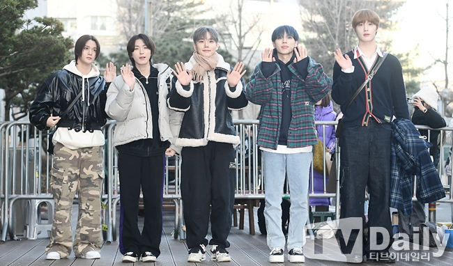 CIX, 팀 활동 마감 선언… BX·승훈 계약 종료·용희 자원 입대