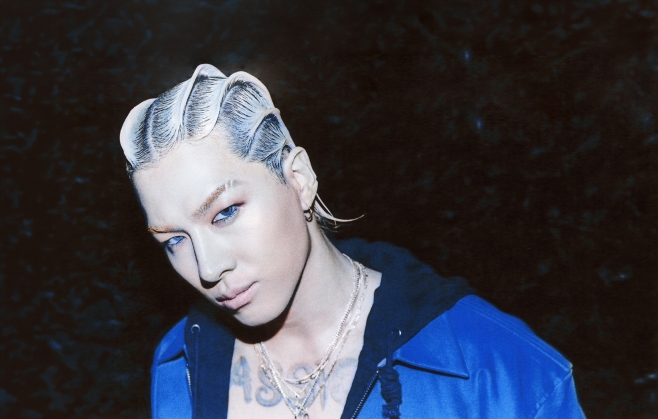 Taeyang Memperlihatkan Foto Utama untuk Album 'QUINTESSENCE' yang Ditunggu Selama 9 Tahun