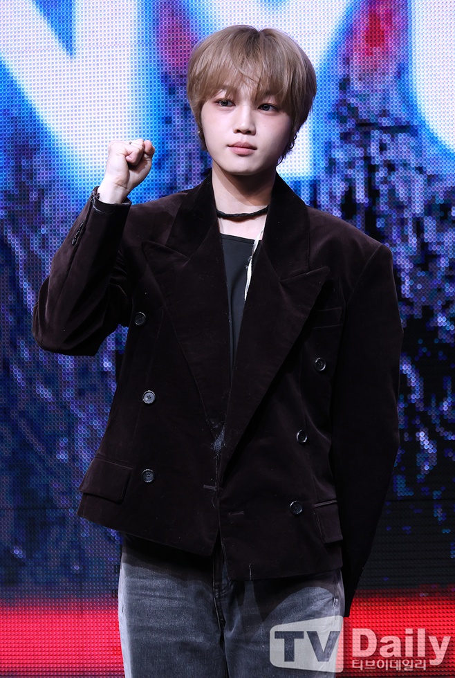 Eunho Supports Hanwha Eagles While Hoping for Album Success