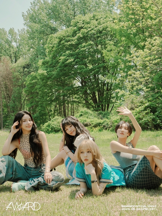 마마무, 3년 8개월 만의 완전체 복귀 및 '4WARD' 콘셉트 포토 공개