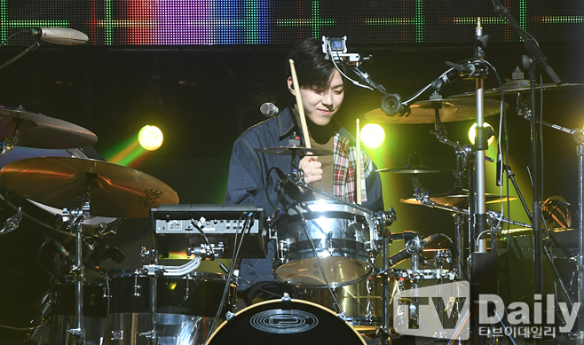 DAY6's Dowoon Sends Supportive Message Amid Dating Rumors