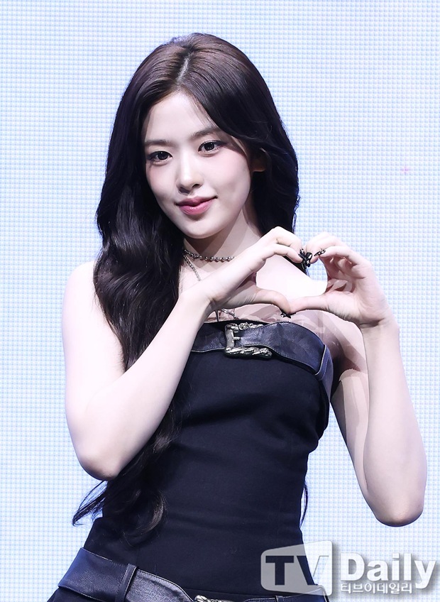 IVE's An Yujin Releases Drama OST 'Sad Bitter Taste' to Great Acclaim