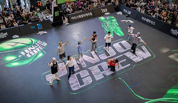 Jinjo Crew Mempersembahkan Pesona 'Slam Dunk' di Lapangan Basket